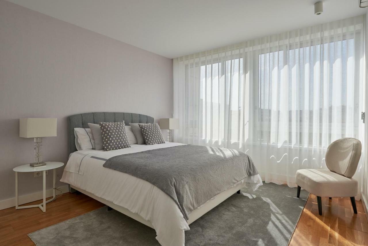 Luxury Apartment In The Most Privileged Lisbon Luaran gambar